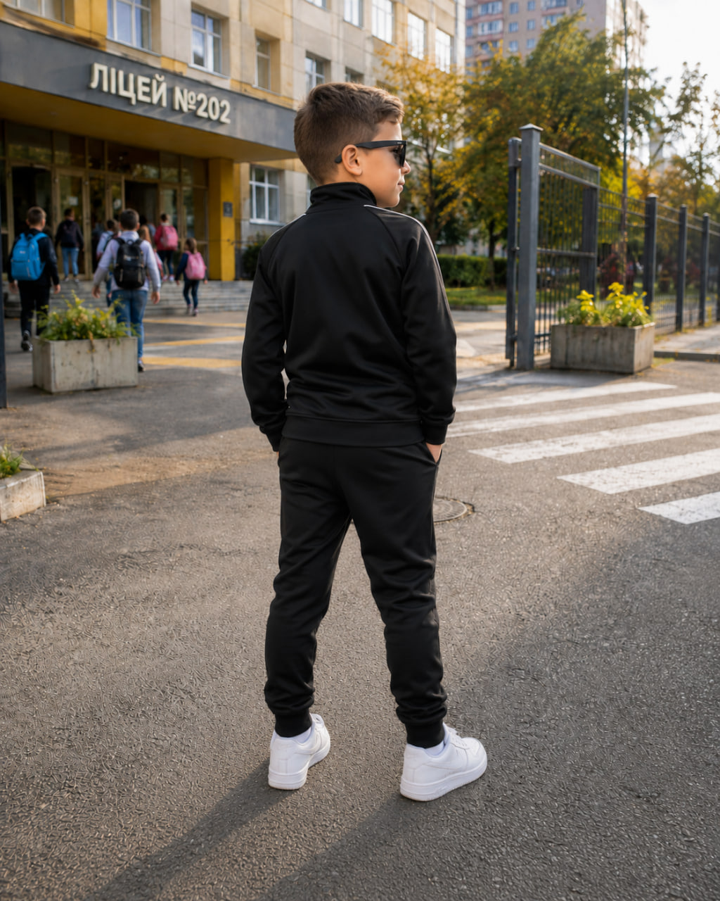 Чорний дитячий костюм Puma, вигляд ззаду
